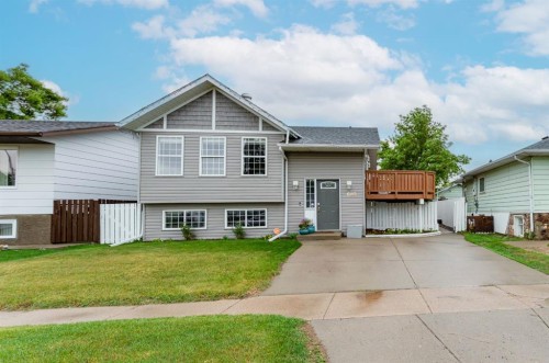 685 3 Avenue West, Drumheller, AB 