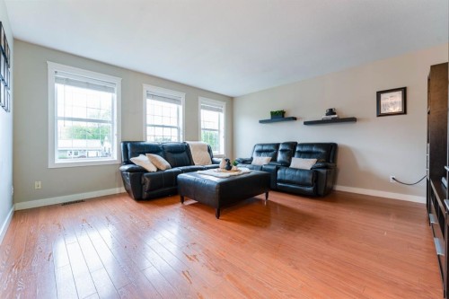685 3 Avenue West, Drumheller, AB 