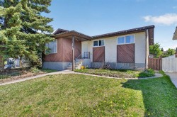 5609 Sherwood Crescent Olds, AB T4H 1C5