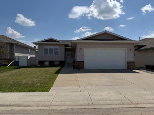 817 Bankview Drive, Drumheller, AB - Outdoor