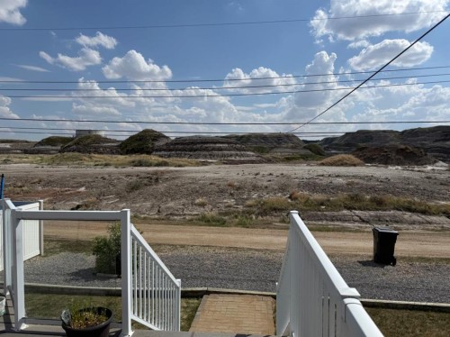 817 Bankview Drive, Drumheller, AB - Outdoor With View