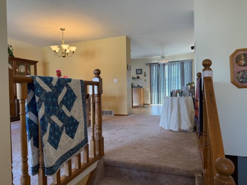 817 Bankview Drive, Drumheller, AB - Indoor Photo Showing Other Room