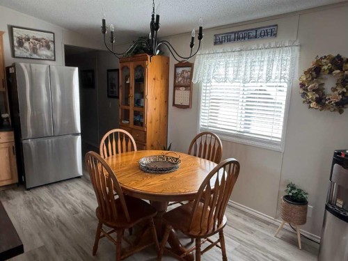 11-300 Railway Avenue, Duchess, AB 