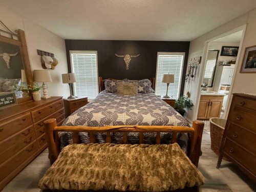 11-300 Railway Avenue, Duchess, AB 