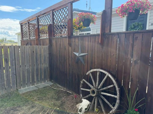 11-300 Railway Avenue, Duchess, AB 