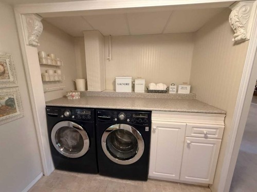 719 Parkland Drive, Brooks, AB 