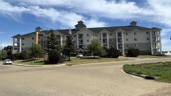 306-204 17 Street EASTBrooks, AB T1R 1R1