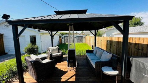 411 8 Street E, Drumheller, AB - Outdoor With Deck Patio Veranda With Exterior