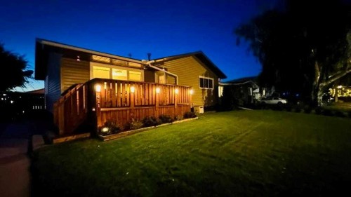 411 8 Street E, Drumheller, AB - Outdoor