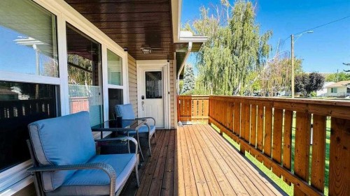 411 8 Street E, Drumheller, AB - Outdoor With Deck Patio Veranda With Exterior