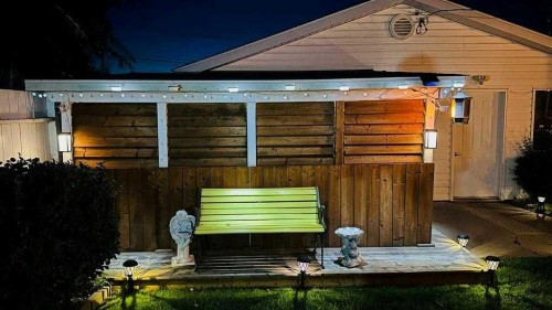 411 8 Street E, Drumheller, AB - Outdoor