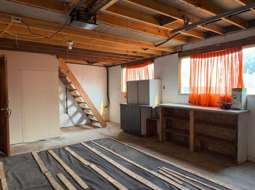 510 Bruce Avenue, Carbon, AB - Indoor Photo Showing Basement
