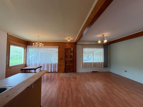 510 Bruce Avenue, Carbon, AB - Indoor Photo Showing Other Room