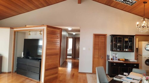 241 4 Street, Drumheller, AB - Indoor Photo Showing Other Room