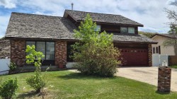201 Huntington Park Drumheller, AB T0J 0Y6