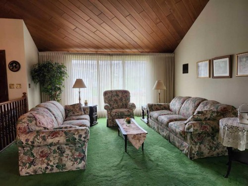 201 Huntington Park, Drumheller, AB 