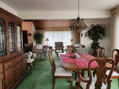201 Huntington Park, Drumheller, AB 