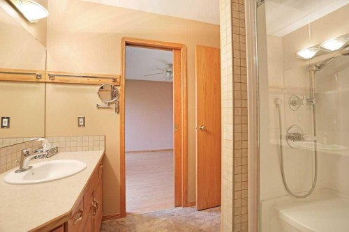 52 White Pelican Way, Lake Newell Resort, AB 