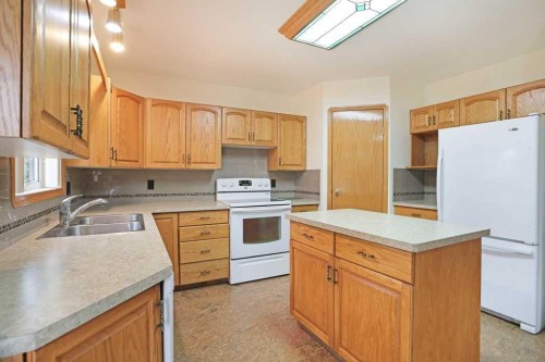 52 White Pelican Way, Lake Newell Resort, AB 