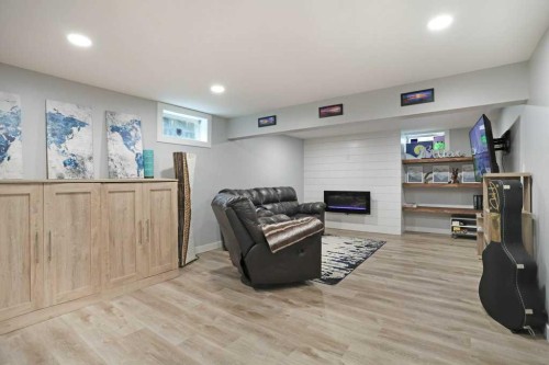 648 2Nd Street East, Brooks, AB 