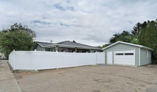 648 2Nd Street East, Brooks, AB 