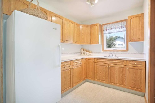 47 Park Place West, Brooks, AB 