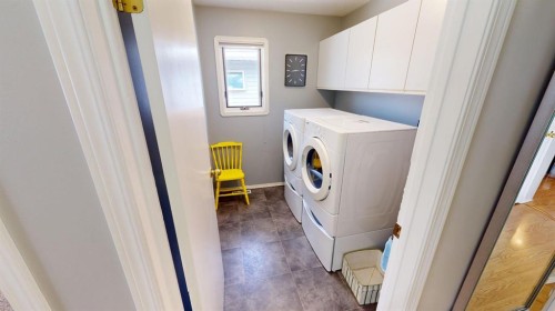 411 3 Street, Brooks, AB 