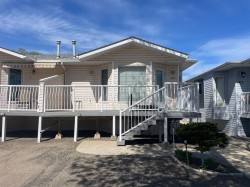 411 3 Street  Brooks, AB T1R 0E7