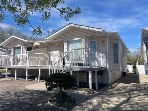 411 3 Street, Brooks, AB 