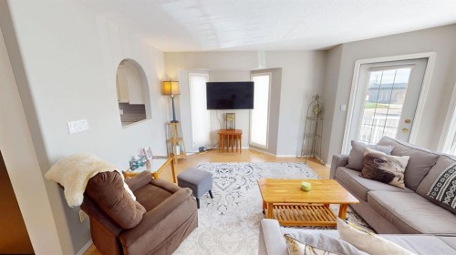 411 3 Street, Brooks, AB 