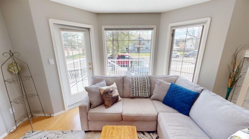 411 3 Street, Brooks, AB 