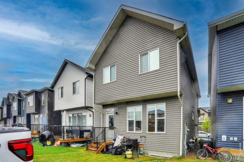 44 Seton Villas Se, Calgary, AB - Outdoor