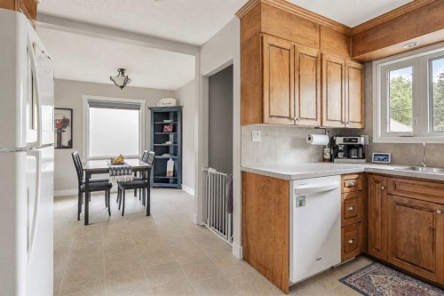 56 Chinook Crescent West, Brooks, AB 