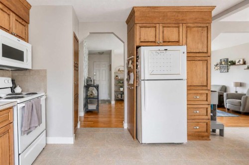 56 Chinook Crescent West, Brooks, AB 