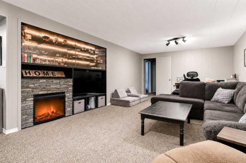 56 Chinook Crescent West, Brooks, AB 
