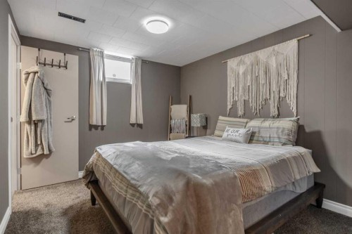 56 Chinook Crescent West, Brooks, AB 