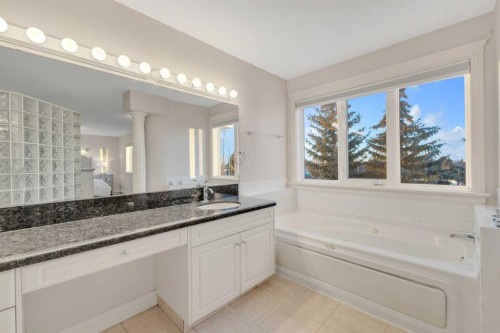 25 Ashmore Close, Red Deer, AB - Indoor Photo Showing Bathroom