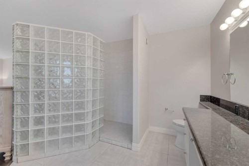 25 Ashmore Close, Red Deer, AB - Indoor Photo Showing Bathroom