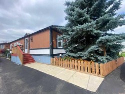 30 Lake Stafford Crescent EASTBrooks, AB T1R 0P5