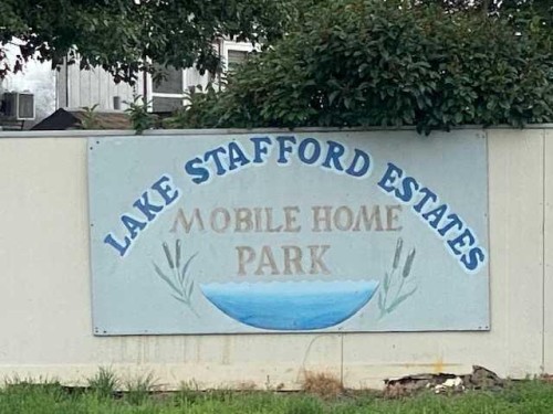 30 Lake Stafford Crescent East, Brooks, AB 