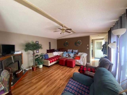 30 Lake Stafford Crescent East, Brooks, AB 