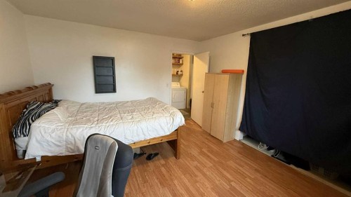 813 Centre, Hanna, AB 