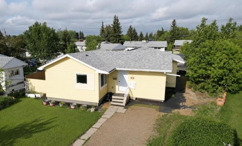 813 Centre, Hanna, AB 