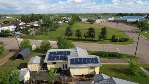 813 Centre, Hanna, AB 