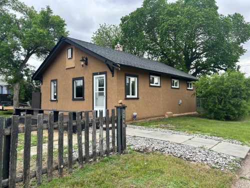 1240 Newcastle Trail, Drumheller, AB 