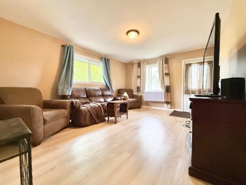 66 2 Avenue East, Tilley, AB 