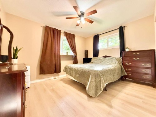 66 2 Avenue East, Tilley, AB 