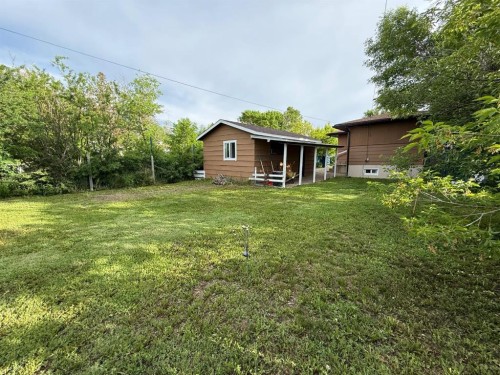 66 2 Avenue East, Tilley, AB 