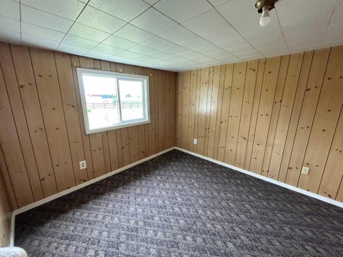 441 2 Street, Suffield, AB 