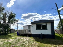 441 2 Street Suffield, AB T0J 2N0